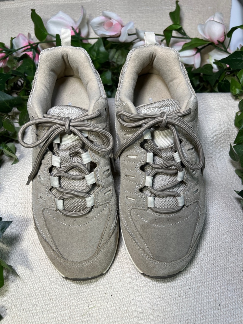 👟Easy Spirit Women's Taupe Suede Mesh Sneakers